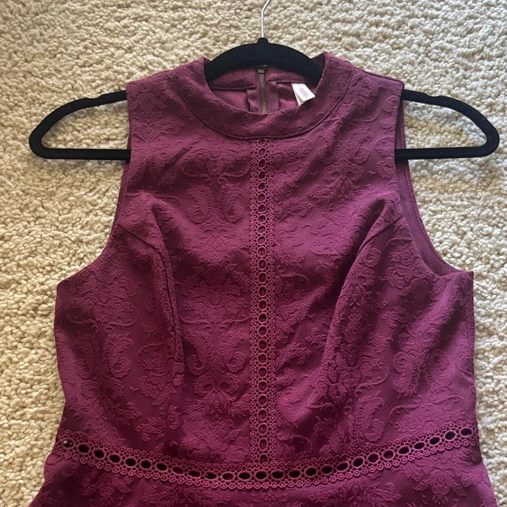 Lace Dress Burgundy/Deep Red - Picture 7 of 7